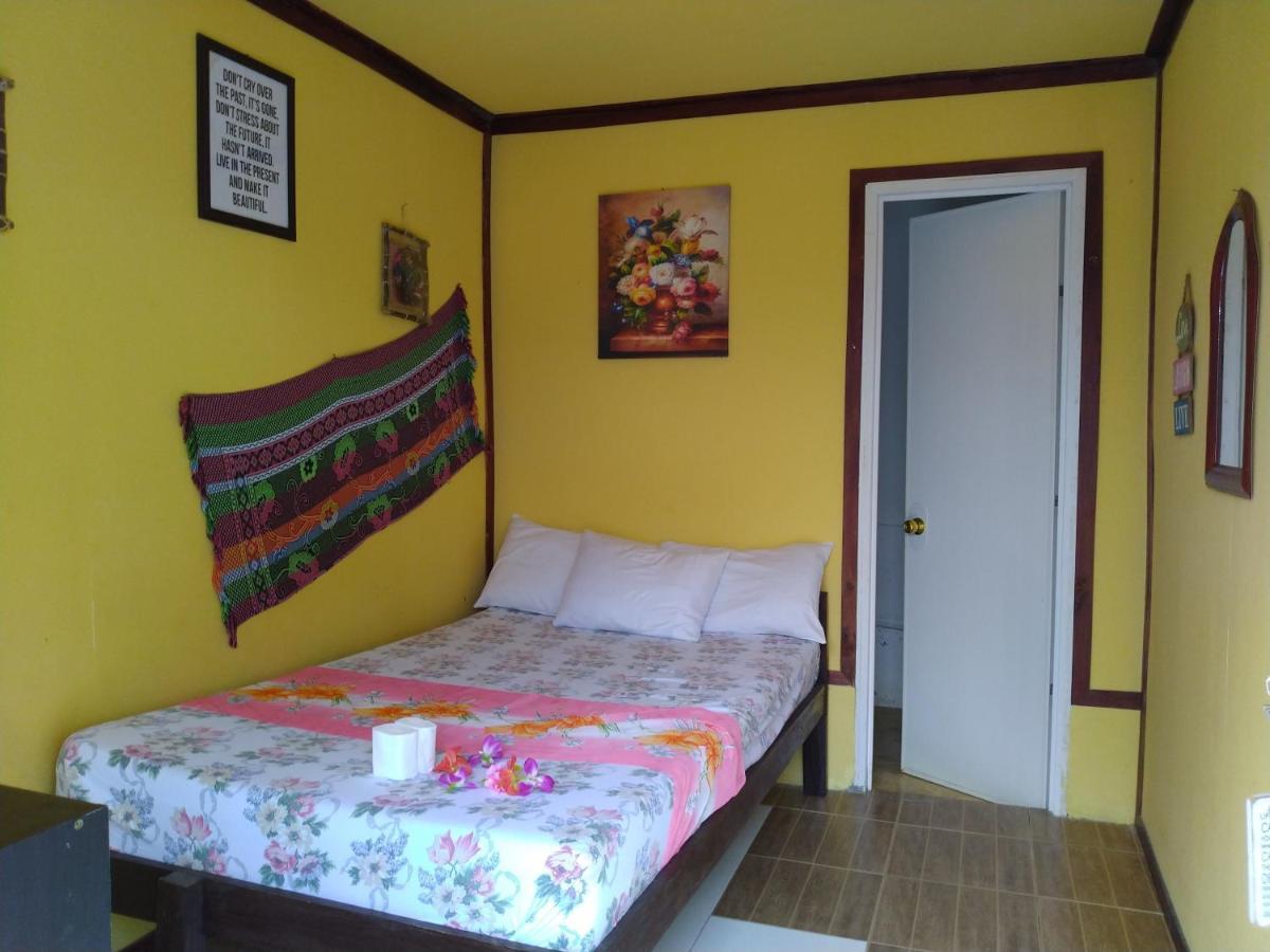 Sun Valley Hostel Эль-Нидо Экстерьер фото